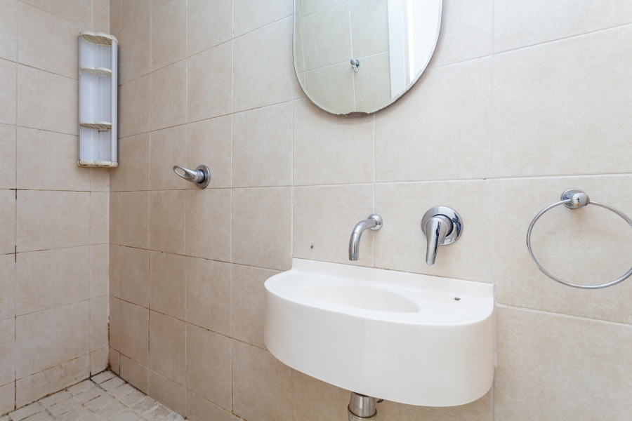 3 Bedroom Property for Sale in Sea Point Western Cape
